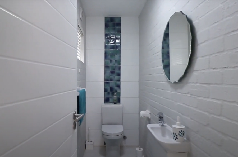 4 Bedroom Property for Sale in Paradise Beach Western Cape